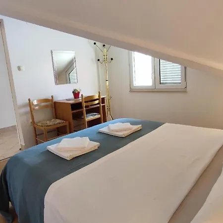 Holiday home In Mit Schoener Terrasse