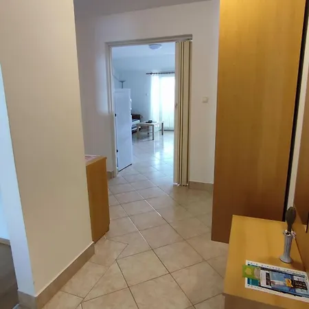 Holiday home In Mit Schoener Terrasse Crikvenica