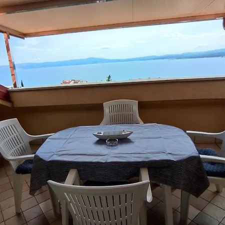 In Mit Schoener Terrasse Holiday home