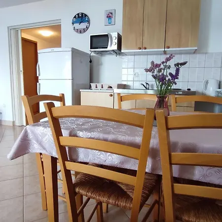Holiday home In Mit Schoener Terrasse *